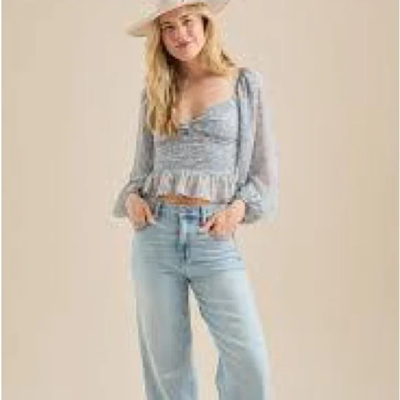 Altar'd State Charla Cropped Blouse NWOT Size M❤️ - Picture 3 of 7